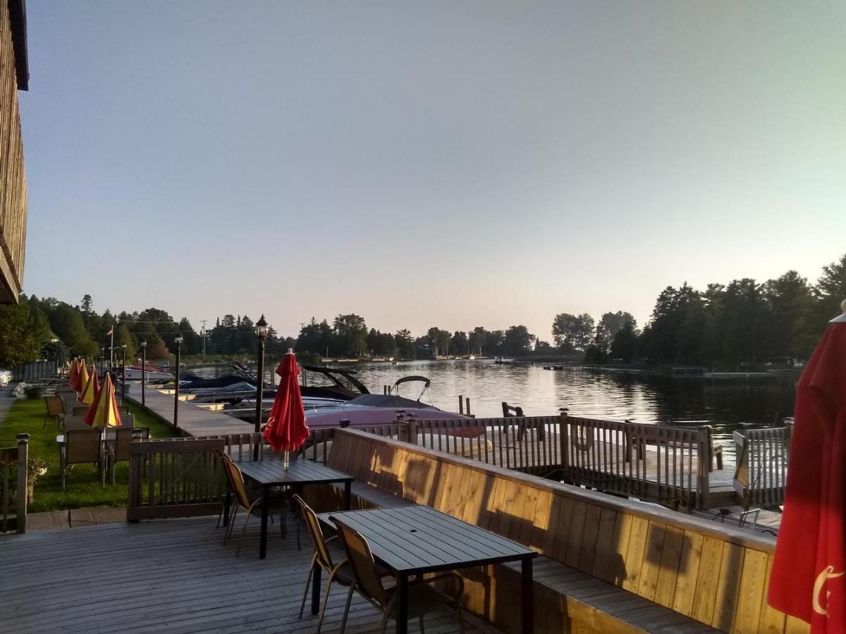Kit Wat Motel & Marina Sauble Beach Dış mekan fotoğraf