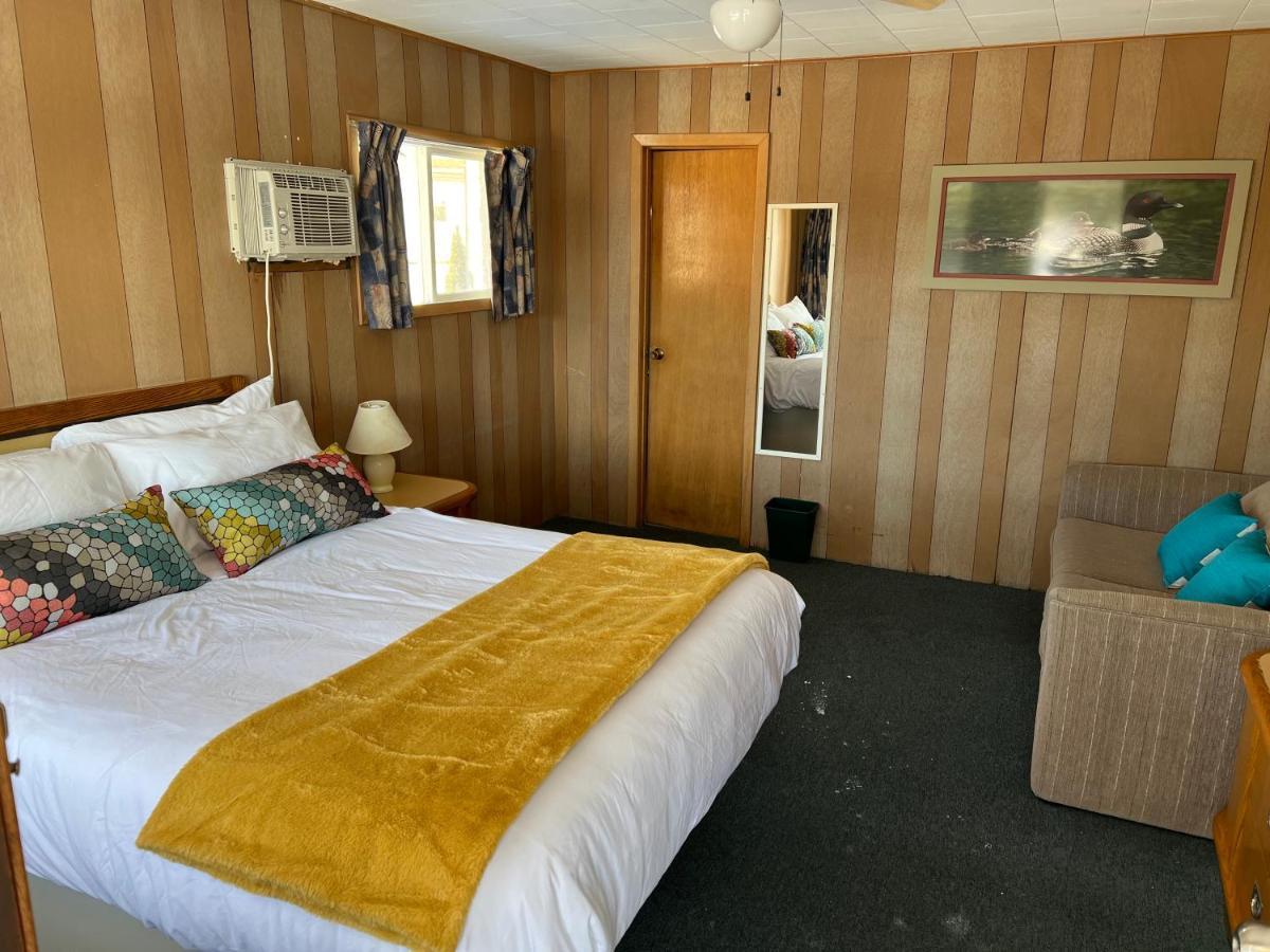 Kit Wat Motel & Marina Sauble Beach Dış mekan fotoğraf