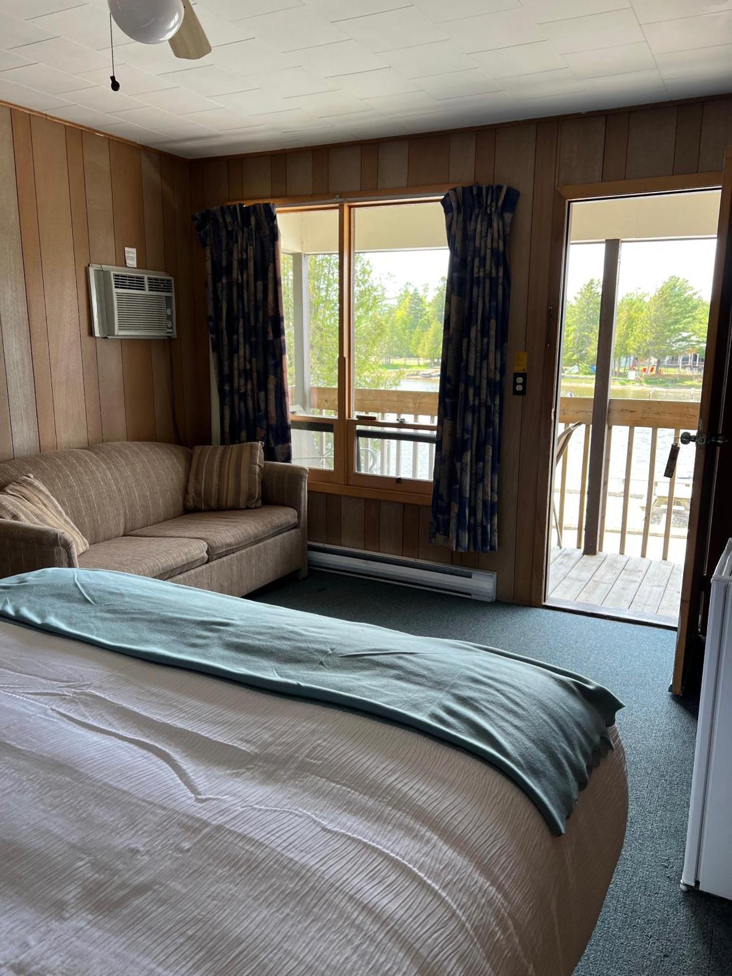 Kit Wat Motel & Marina Sauble Beach Dış mekan fotoğraf