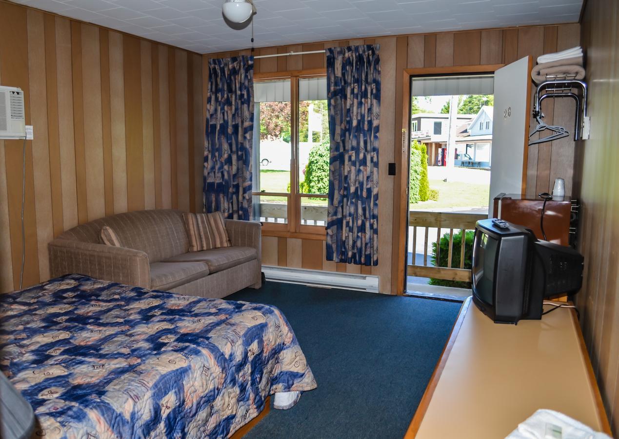 Kit Wat Motel & Marina Sauble Beach Dış mekan fotoğraf