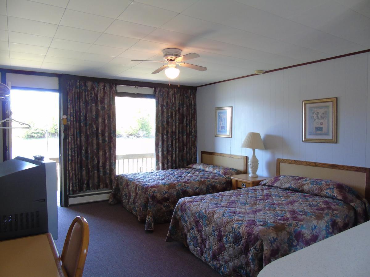 Kit Wat Motel & Marina Sauble Beach Dış mekan fotoğraf
