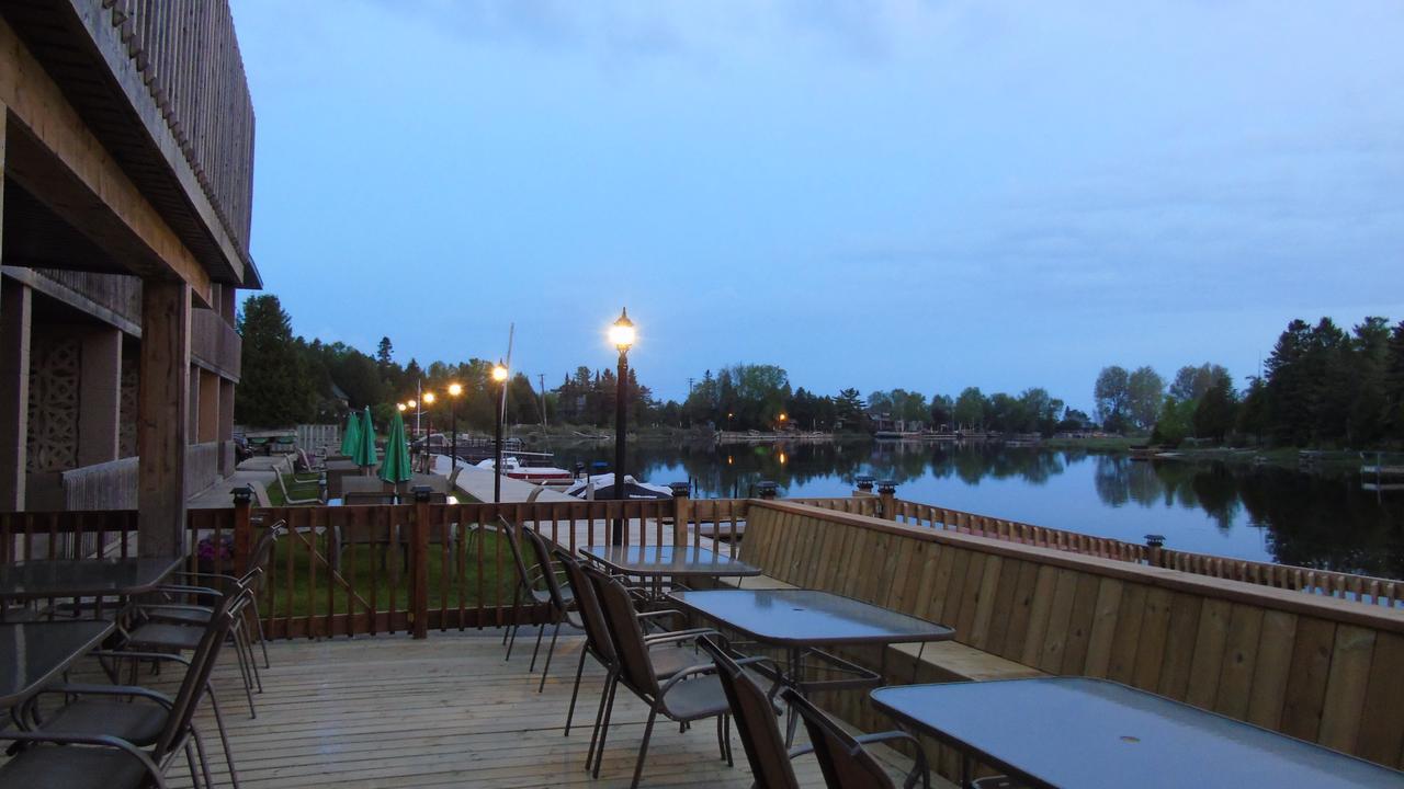 Kit Wat Motel & Marina Sauble Beach Dış mekan fotoğraf