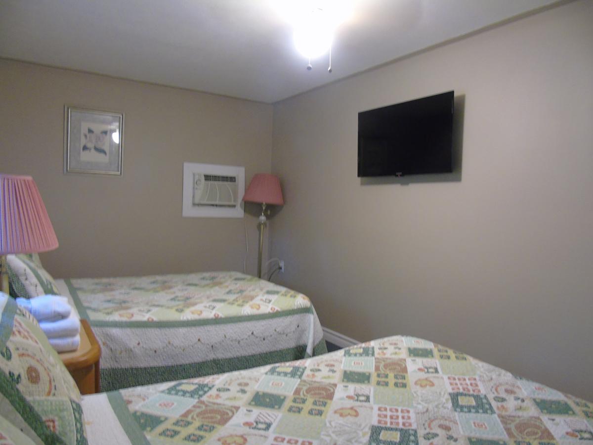 Kit Wat Motel & Marina Sauble Beach Dış mekan fotoğraf