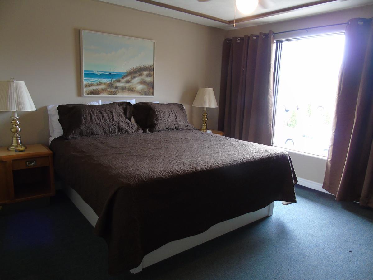 Kit Wat Motel & Marina Sauble Beach Dış mekan fotoğraf