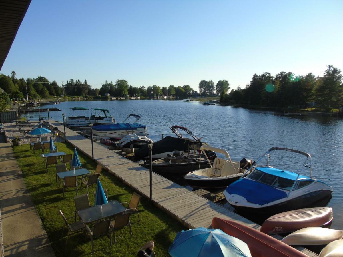 Kit Wat Motel & Marina Sauble Beach Dış mekan fotoğraf